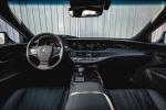 Lexus LS500h AWD 2017 года (NA)